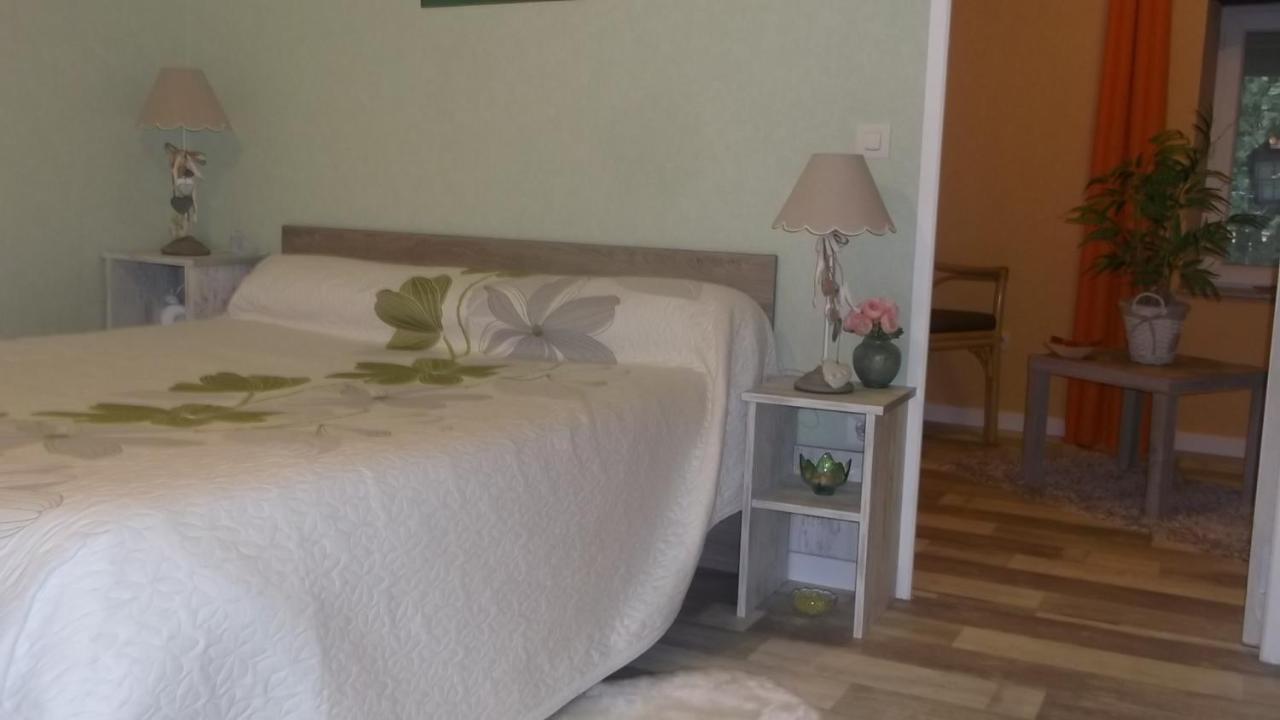 Bed and Breakfast Alain Et Flo Charancieu Exterior foto