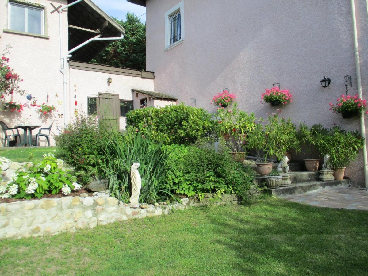 Bed and Breakfast Alain Et Flo Charancieu Exterior foto